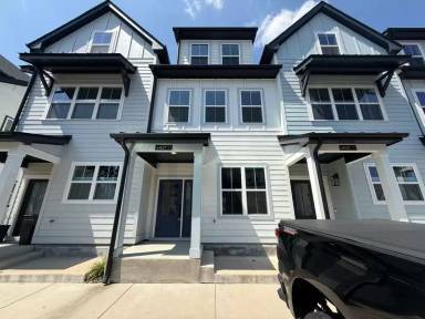 Main picture of 4821 Gossamer Ln