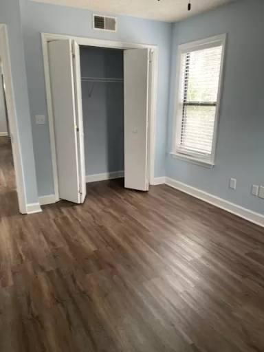 Main picture of 448 Deerwood St