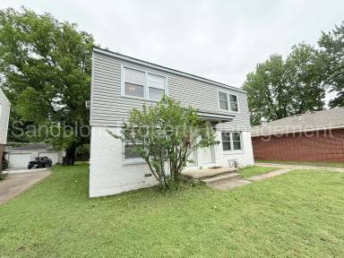Main picture of 1135 E 37th St