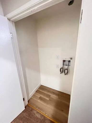 Main picture of 520 E Walnut St
