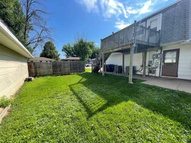 Main picture of 727 W 61st St