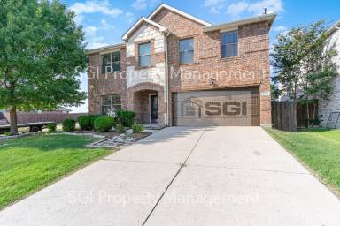 Main picture of 3012 Hoover Dr
