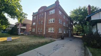 Main picture of 939 N Church St