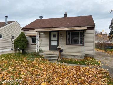 Main picture of 28230 Essex St