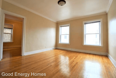 Main picture of 7831 S Essex Ave