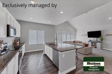 Main picture of 2402 Sunrise Ln