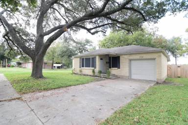Main picture of 1710 S 43rd St