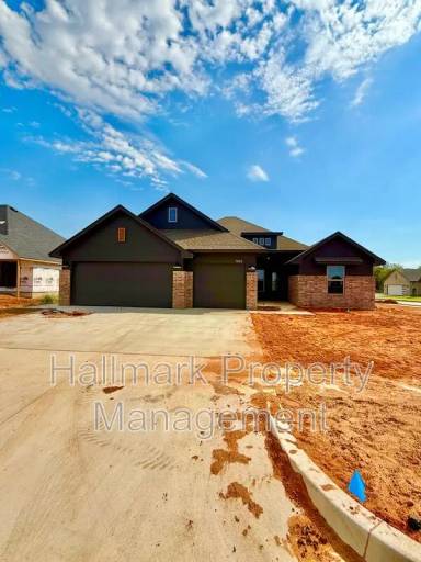 Main picture of 5112 Misty Wood Ln