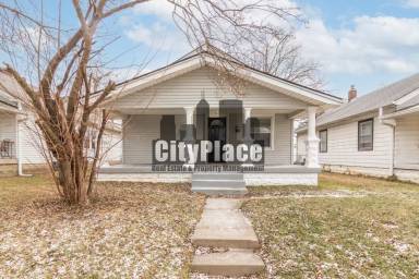 Main picture of 1405 Hoefgen St