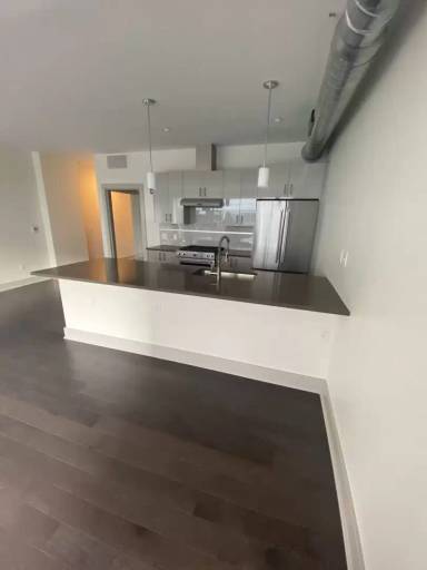 Main picture of 957 Liberty Ave