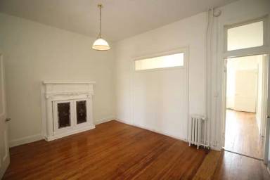 Main picture of 22 E Mount Vernon Pl