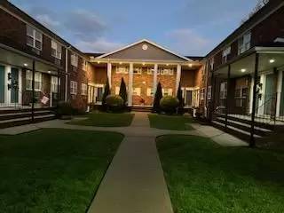 Main picture of 101 E Blancke St