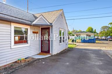 Main picture of 1105 NE Lincoln St