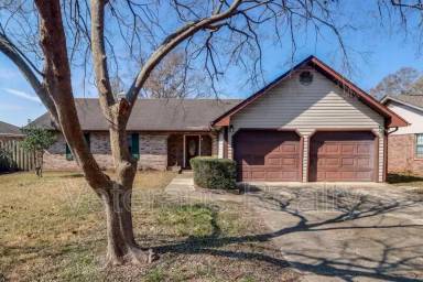 Main picture of 2135 Baywood Dr