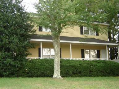 Main picture of 204 Cavalier Dr