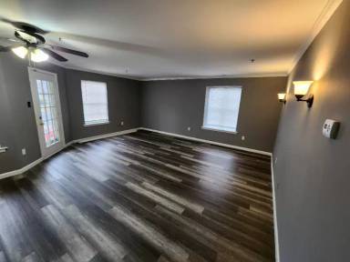 Main picture of 1018 Willings Way