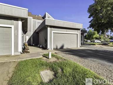 Main picture of 2027 Sand Point Rd
