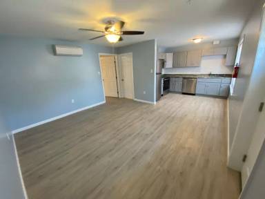 Main picture of 3992 Penn Ave