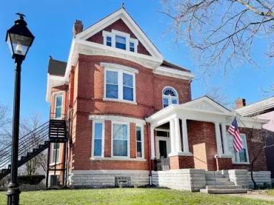 Main picture of 741 Dayton St