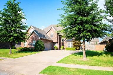 Main picture of 632 N Mulligan Dr