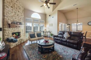 Main picture of 534 Windward Dr