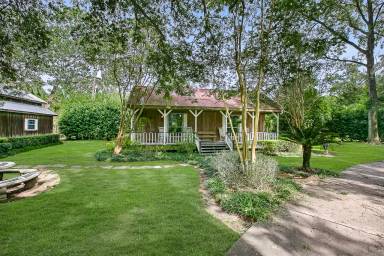 Main picture of 12991 Highland Rd