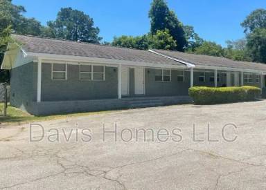 Main picture of 731 N Davis Dr
