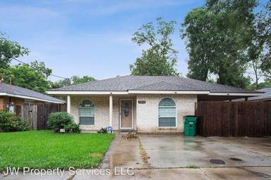 Main picture of 2808 Jeanne St