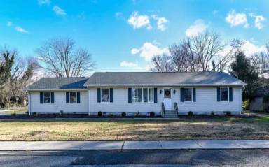 Main picture of 211 Nile St