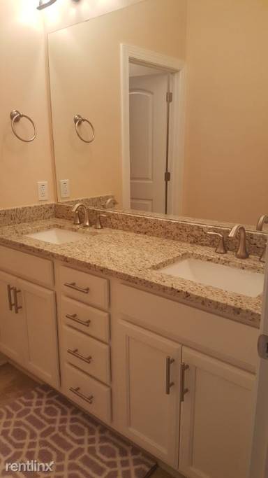 Main picture of 5405 Razan St