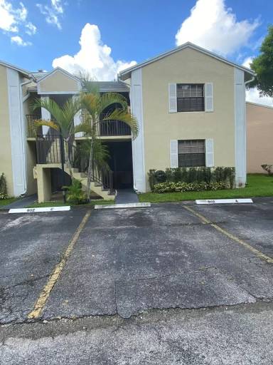 Main picture of 802 Constitution Dr