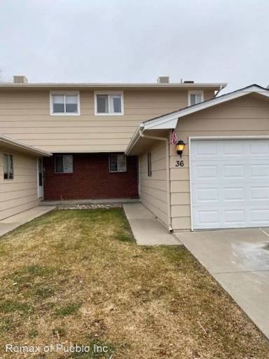 Main picture of 34 Castle Royal Dr