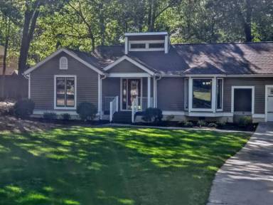 Main picture of 52 Deerwood Ct