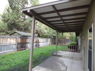 Main picture of 157 SE Craven Rd