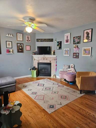 Main picture of 188 Birchtree Ct