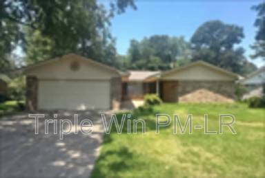 Main picture of 120 Apache Dr