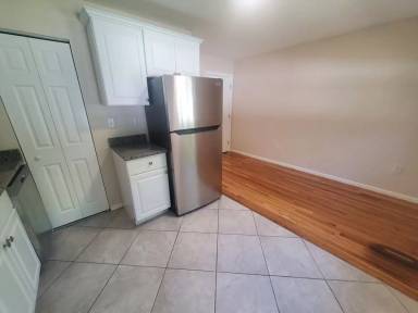 Main picture of 174 Pine St