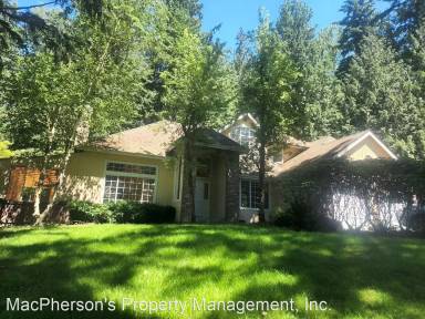 Main picture of 23608 NE 45th Pl