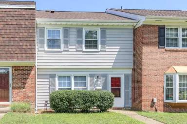 Main picture of 307 Ellery Ct