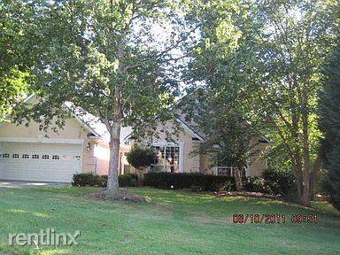 Main picture of 300 Saddle Bridge Dr