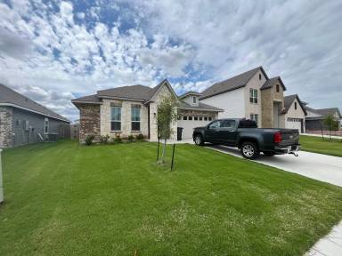 Main picture of 7104 McGregor Loop