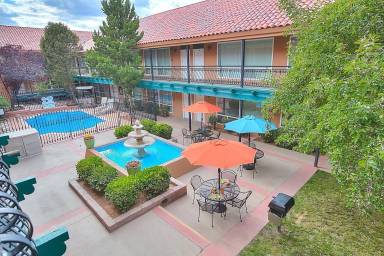 Main picture of Sandia Shadows