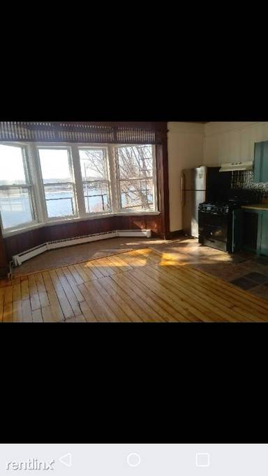 Main picture of 204 2nd Ave