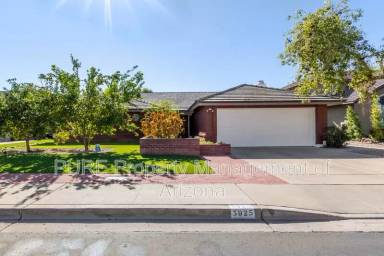 Main picture of 3925 E Des Moines St