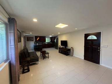Main picture of 3346 Kanaina Ave