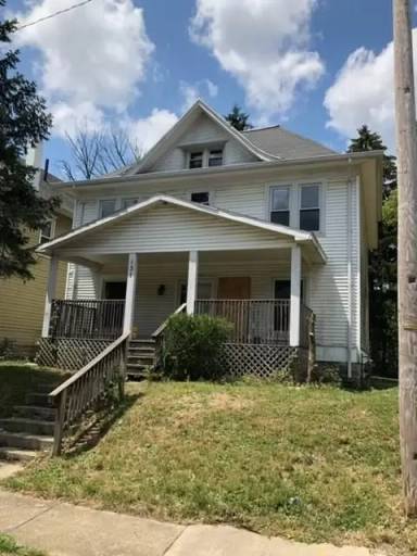 Main picture of 131 Wroe Ave