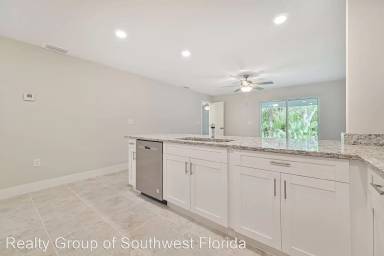 Main picture of 6080 Lacota Ave