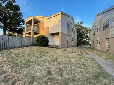 Main picture of 1108 Autumn Cir