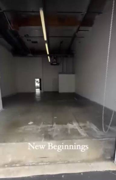 Main picture of 3044 Industry St