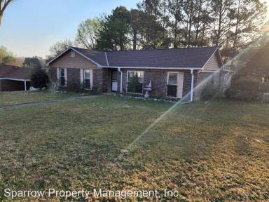 Main picture of 704 Georgia Dr